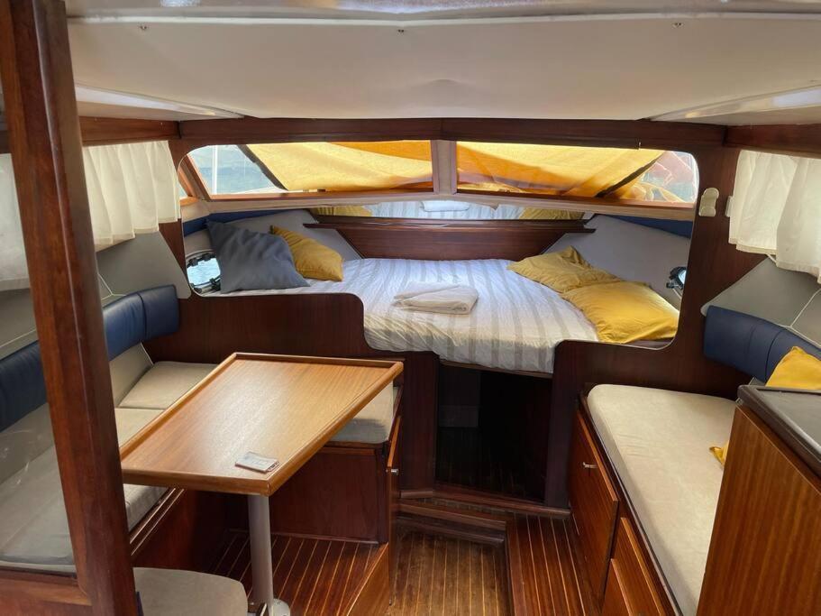 Barco Acogedor - Cosy Boat - Barcelona Hotel Exterior photo