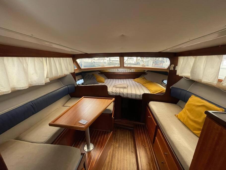 Barco Acogedor - Cosy Boat - Barcelona Hotel Exterior photo